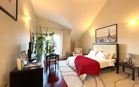 Stunning Rooms In Townhouse Across The Beach